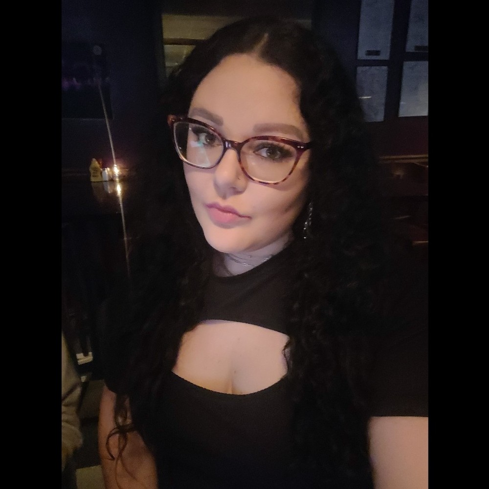 Meet your Posher, Raquel